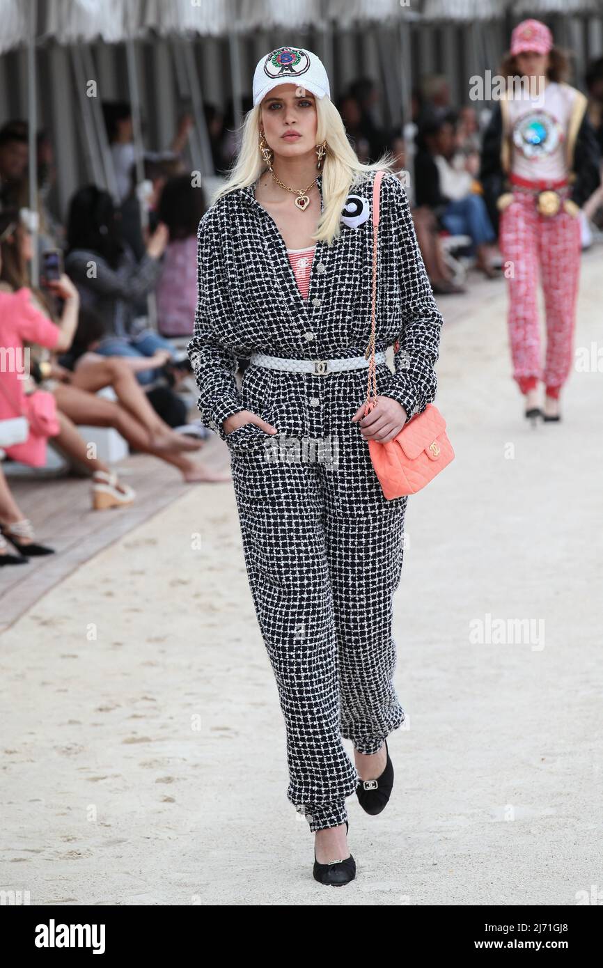 Chanel Cruise 2012 - Fucking Young!