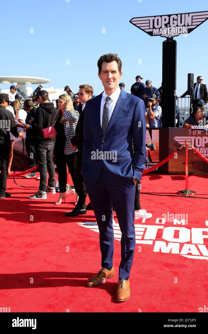 San Diego, CA. 4th May, 2022. Joseph Kosinski at arrivals for TOP GUN: MAVERICK Premiere, USS Midway Museum, San Diego, CA May 4, 2022. Credit: Priscilla Grant/Everett Collection/Alamy Live News Stock Photo
