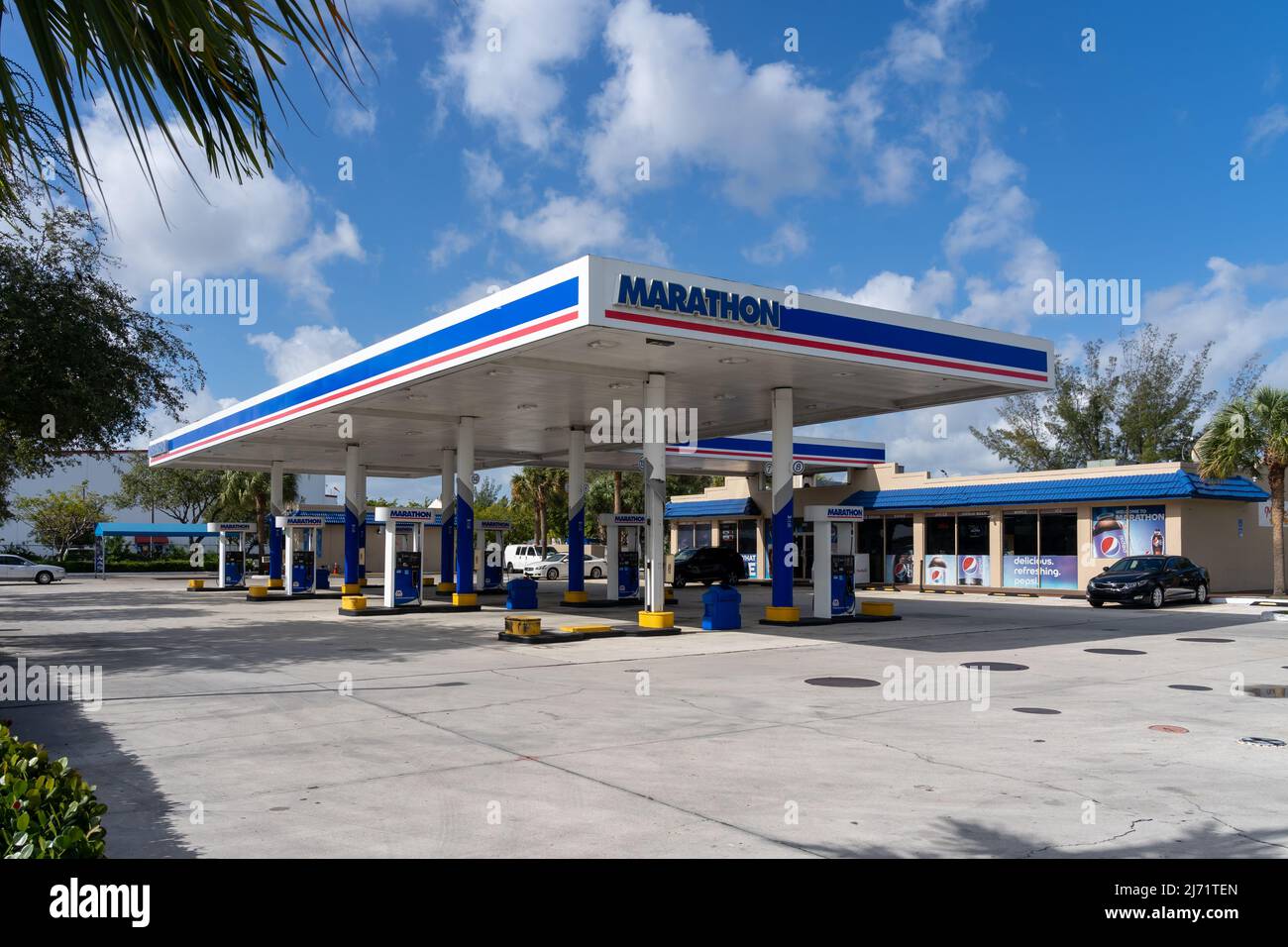 miami-florida-usa-january-2-2022-a-marathon-gas-station-is-shown