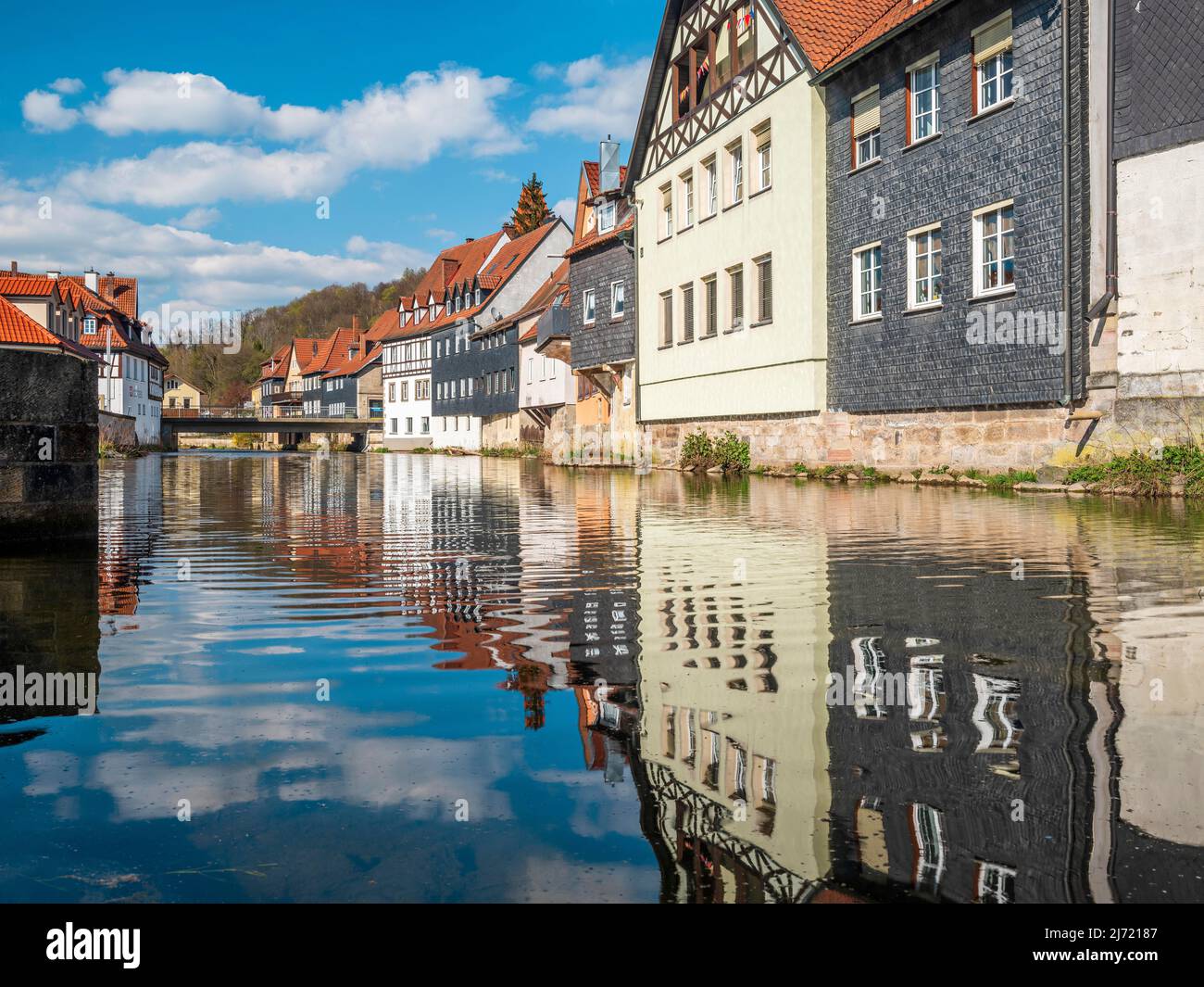 Haeuser der Altstadt spiegeln sich im Fluss Hasslach, Kronach, Oberfranken, Bayern, Deutschland Stock Photo