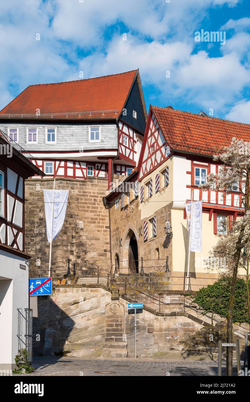 Stadtmauer, Bamberger Tor und Fachwerkhaeuser in der Altstadt von Kronach, Oberfranken, Bayern, Deutschland Stock Photo
