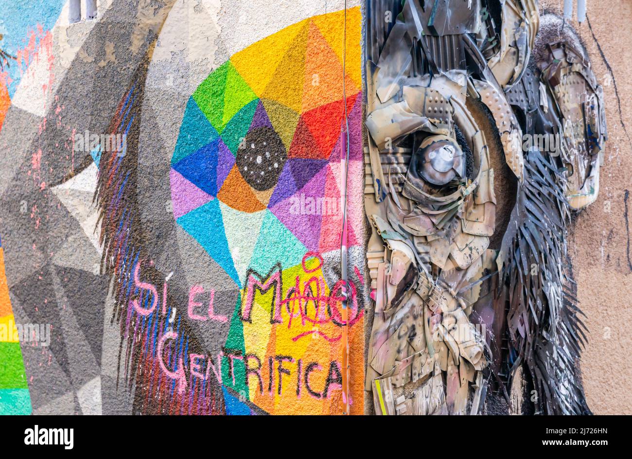 mixed-chimp-is-a-collaborative-mural-by-spanish-artist-okuda-a-k-a