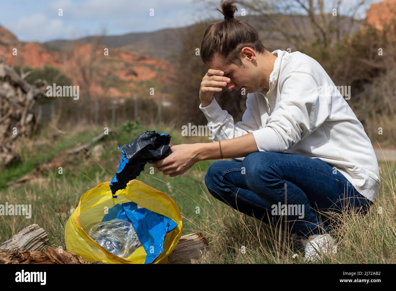 Disillusioned man hi-res stock photography and images - Alamy
