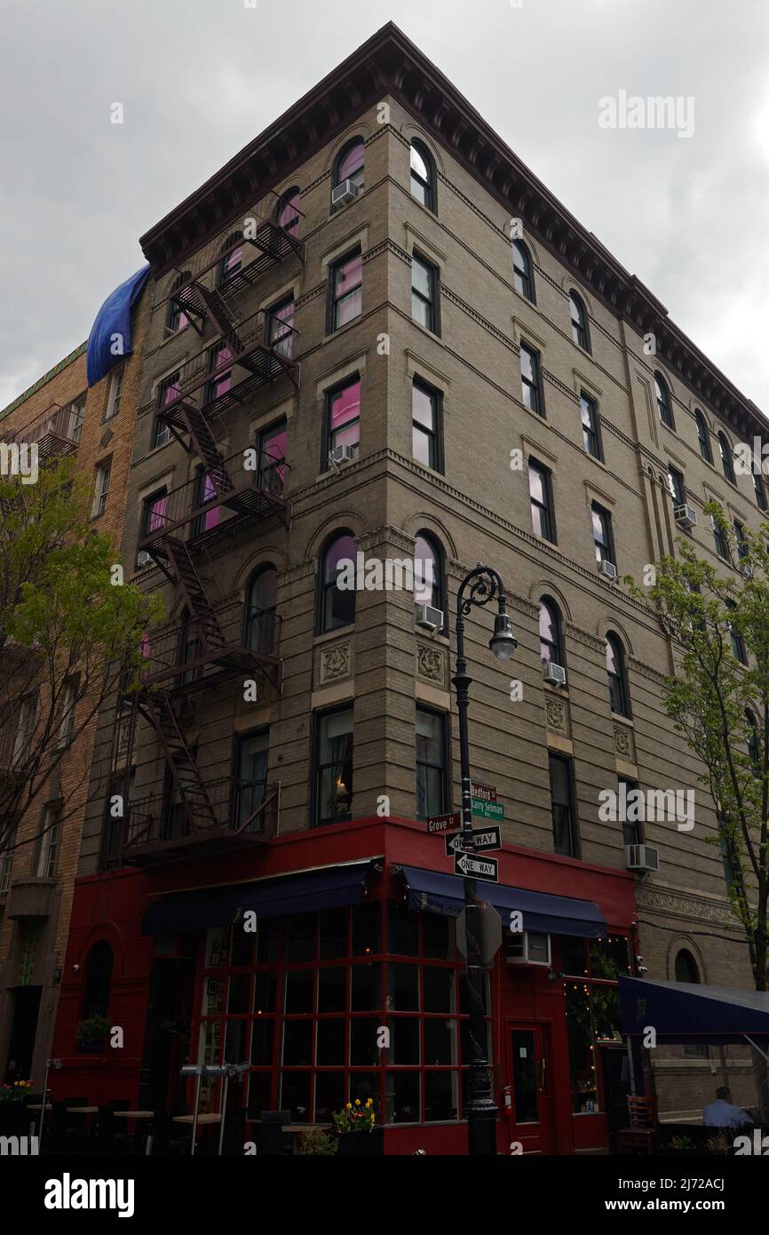 Famous Friends Building In NYC Stock Photo, Picture and Royalty Free Image.  Image 124496665.