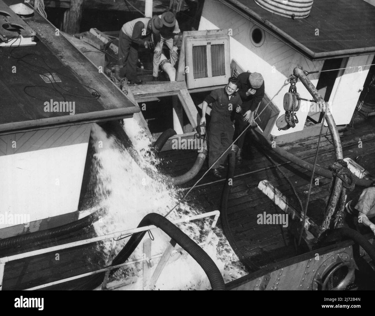 Salvage vessel Black and White Stock Photos & Images Alamy