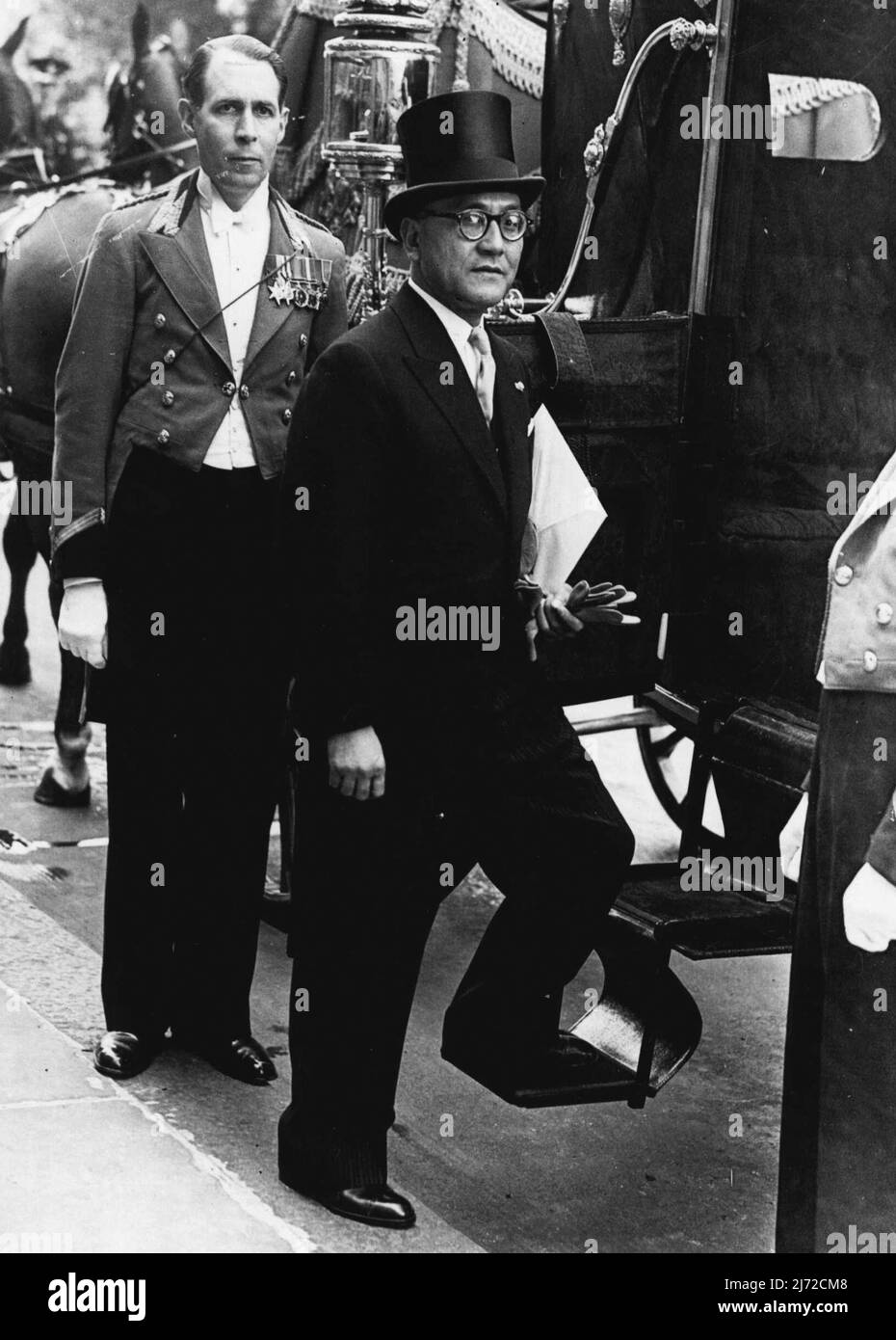 Mr. Shunichi Matsumoto, first post-war Japanese Ambassador to London, seen to-day as he leaves the Embassy in Belgrave-square to present his letters of credence to the Queen at Buckingham Palace. June 24, 1952. (Photo by Daily Mail Contract Picture). Stock Photo