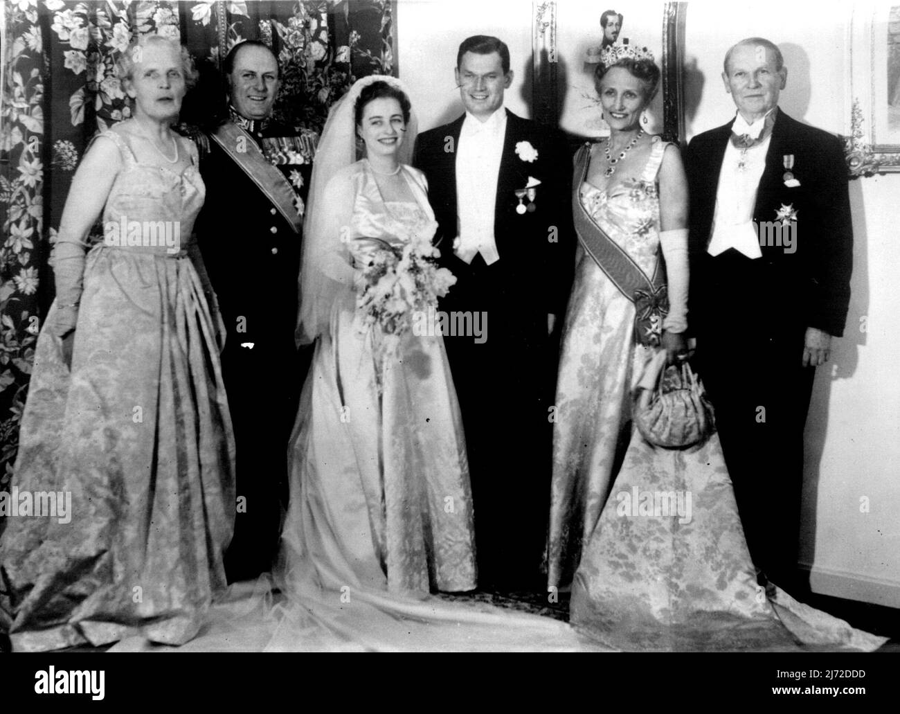 Royal Wedding In Oslo -- The wedding group after the marriage of ...