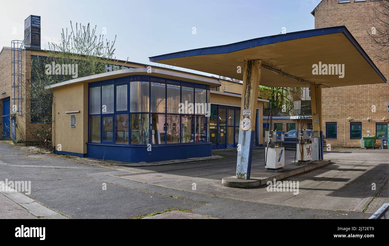 HQ Panorama 70's gas station in Hanover Stock Photo Alamy