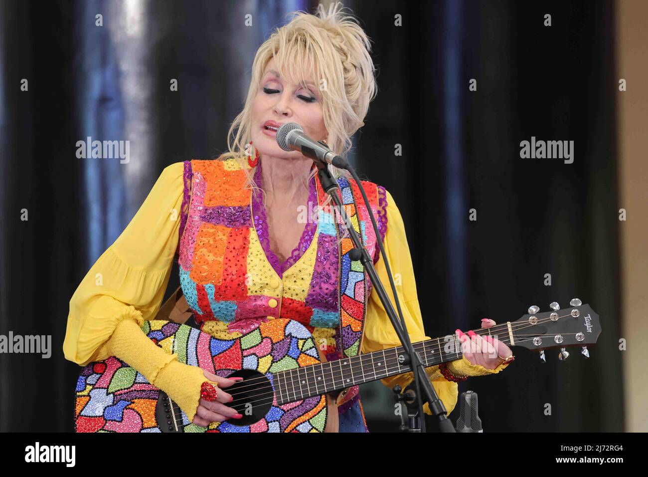 Singer dolly parton hi-res stock photography and images - Alamy