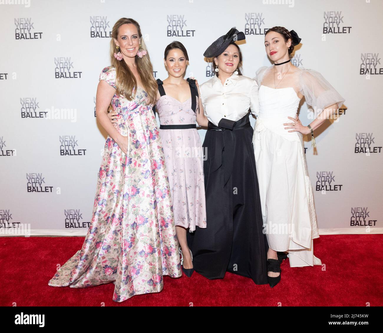 (L-R) Emily Reifel, Juliet Izon, Lola Koch, and Ellen Frances attend the New York City Ballet 2022 Spring Gala at David H. Koch Theater at Lincoln Center New York, New York, on May 5, 2022. (Photo by Gabriele Holtermann/Sipa USA) Stock Photo