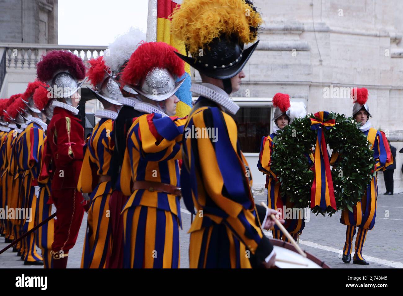 May 5, 2022  - Ceremony of the Pontifical Swiss Guard in memory of the 147 killed during the sack of Rome (May 6th 1527) in defense of the reigning Pope Clement VII at the Vatican. Â©EvandroInetti via ZUMA Wire (Credit Image: © Evandro Inetti/ZUMA Press Wire) Stock Photo