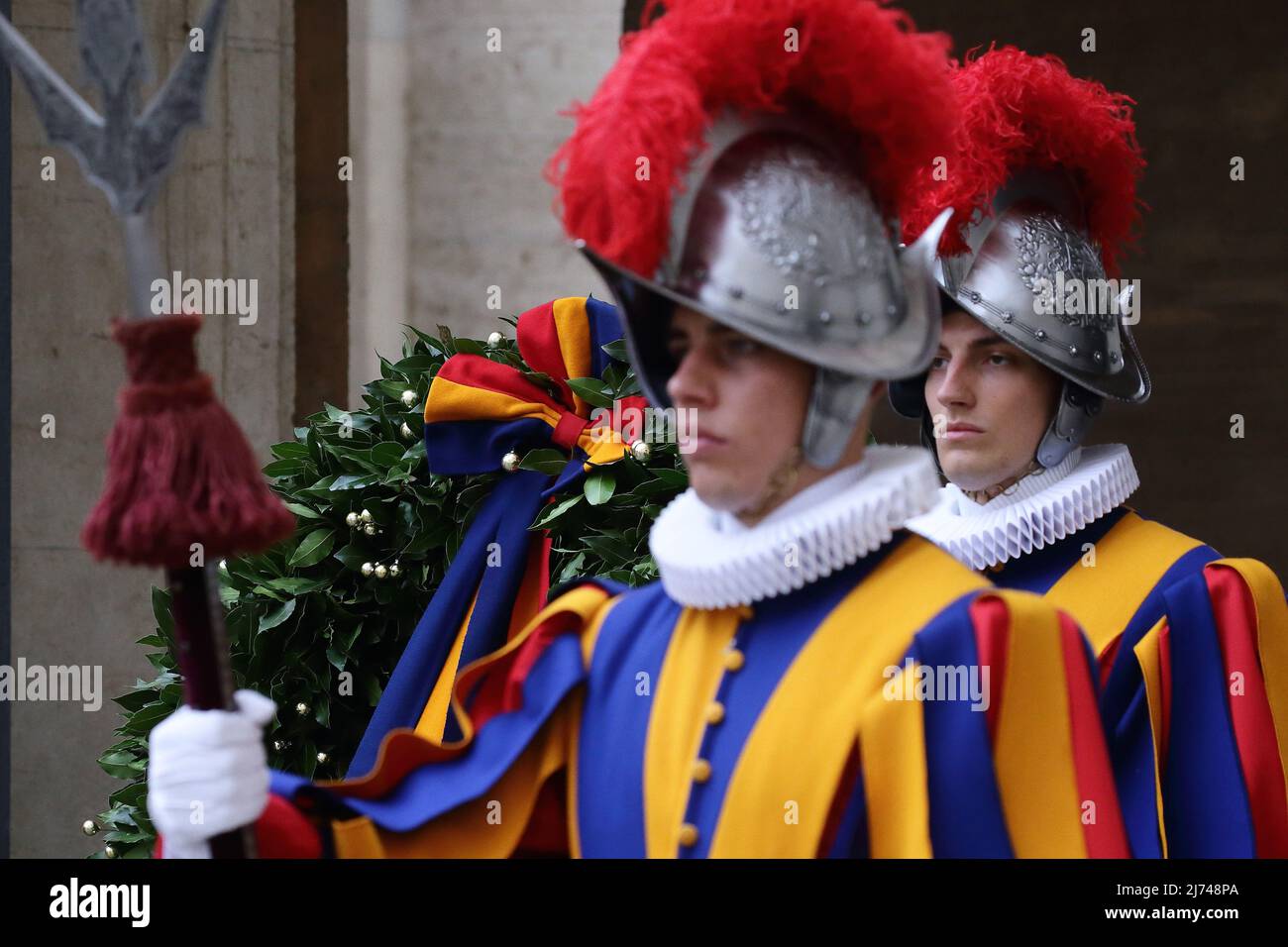 May 5, 2022  - Ceremony of the Pontifical Swiss Guard in memory of the 147 killed during the sack of Rome (May 6th 1527) in defense of the reigning Pope Clement VII at the Vatican. Â©EvandroInetti via ZUMA Wire (Credit Image: © Evandro Inetti/ZUMA Press Wire) Stock Photo