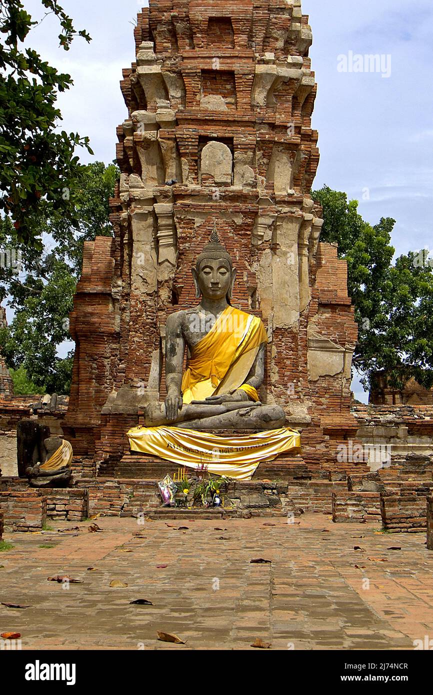 Temple Wat Mahathat in the old royal town Ayutthaya, Thailand Stock Photo