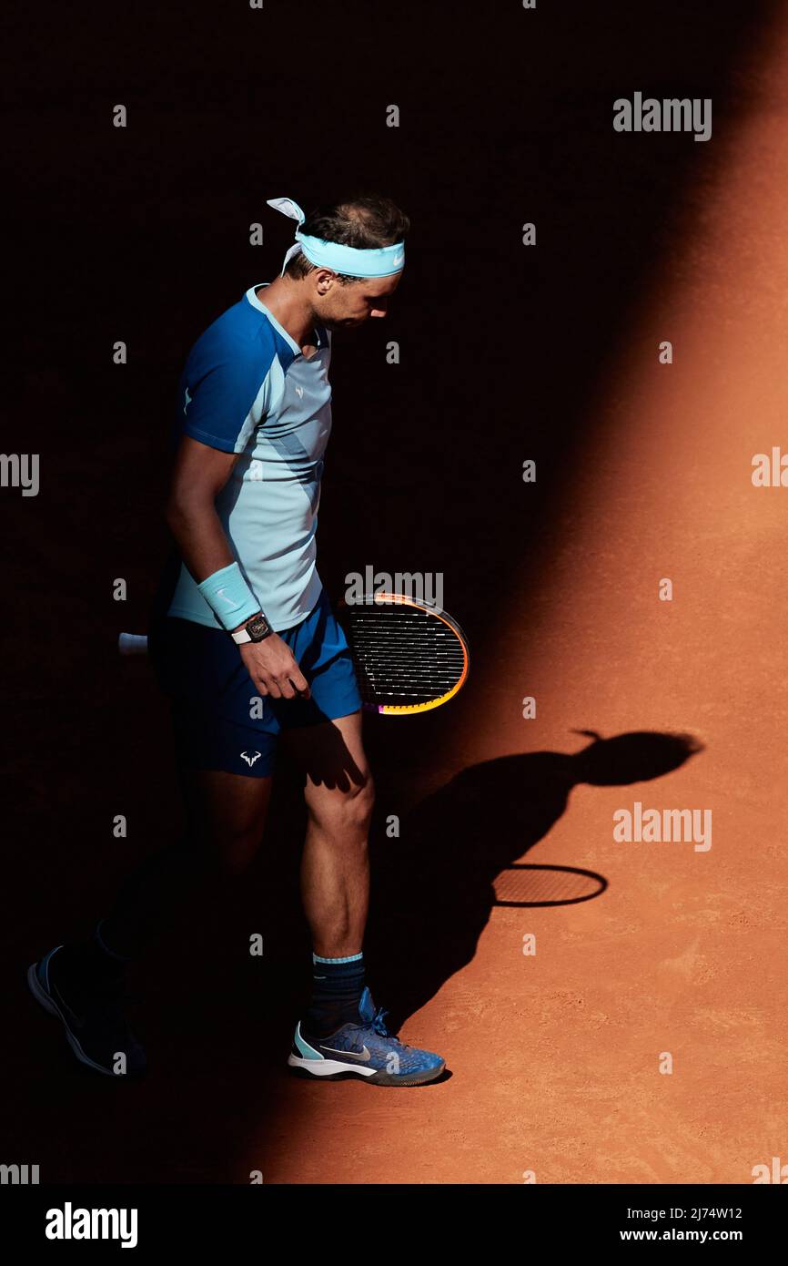 (220506) -- MADRID, May 6, 2022 (Xinhua) -- Rafael Nadal of Spain reacts during the men's singles 3rd round match against David Goffin of Belgium at Madrid Open in Madrid, Spain, May 5, 2022. (Xinhua/Meng Dingbo) Stock Photo