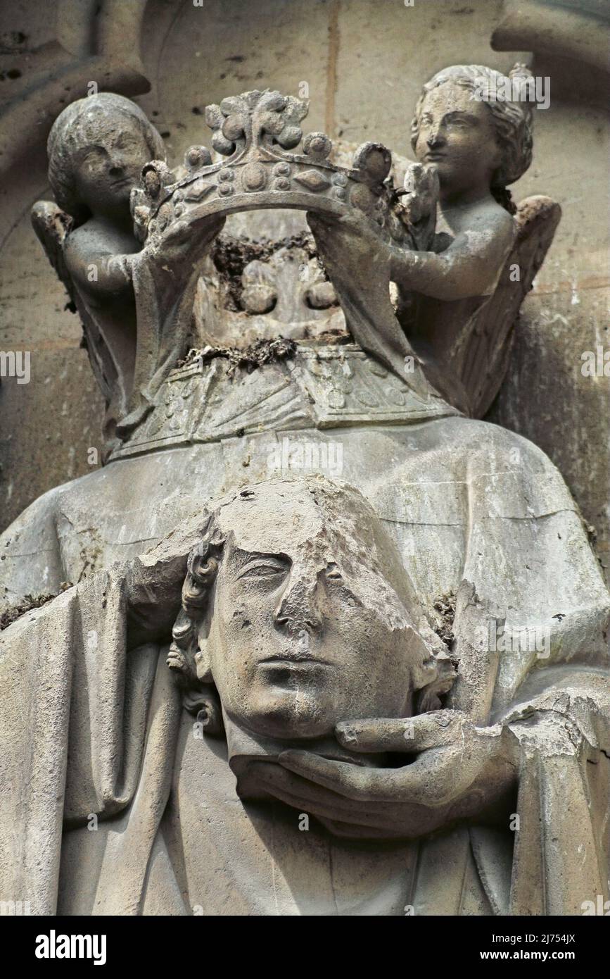 SaintDenis, the first of Paris, walked to Vicus Catulliacus