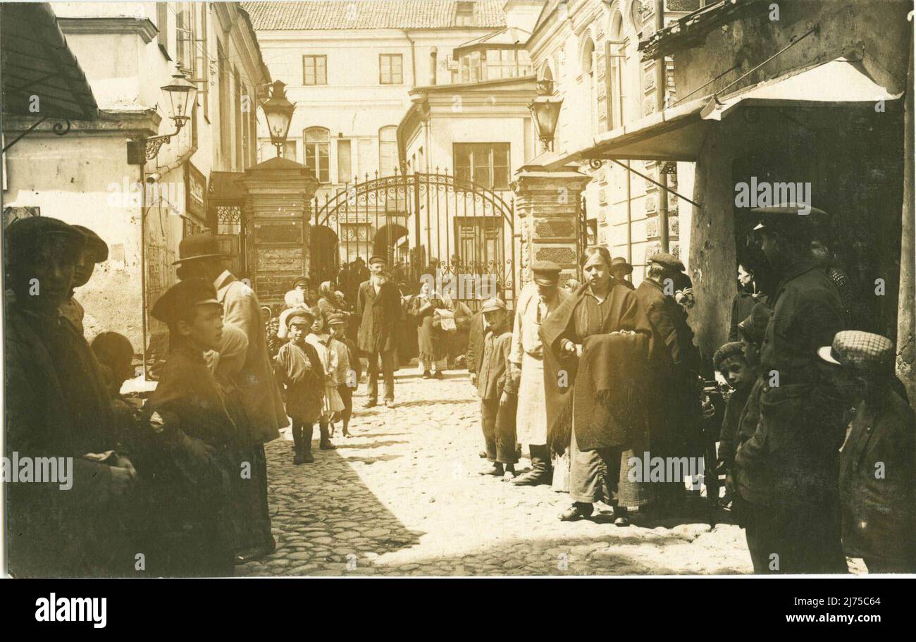 Multicultural Vilnians in 1915. The city was famous for its tolerance of various ethnicities till World War I Stock Photo