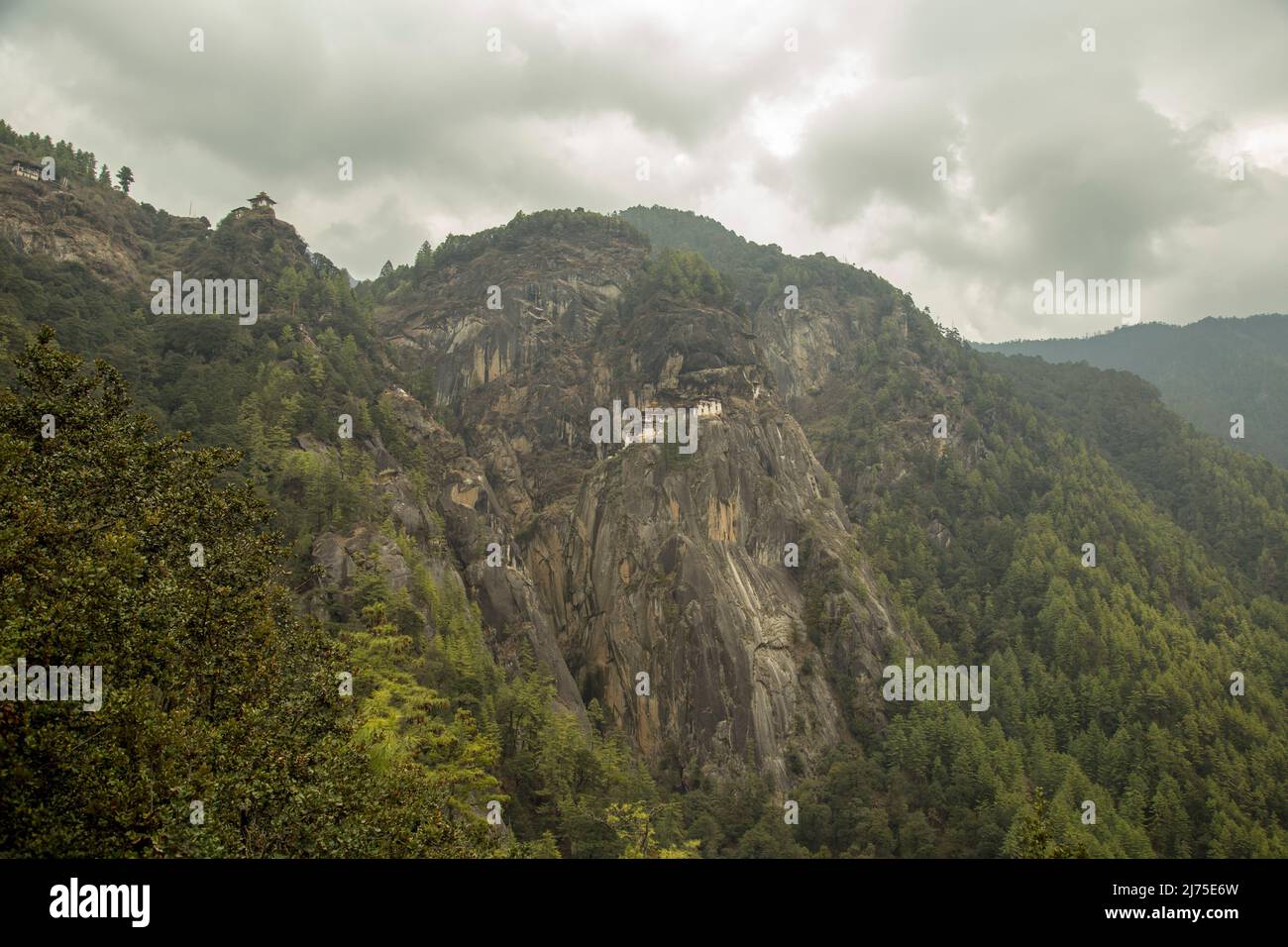 tiger nest, upper Paro valley in Bhutan Stock Photo Alamy