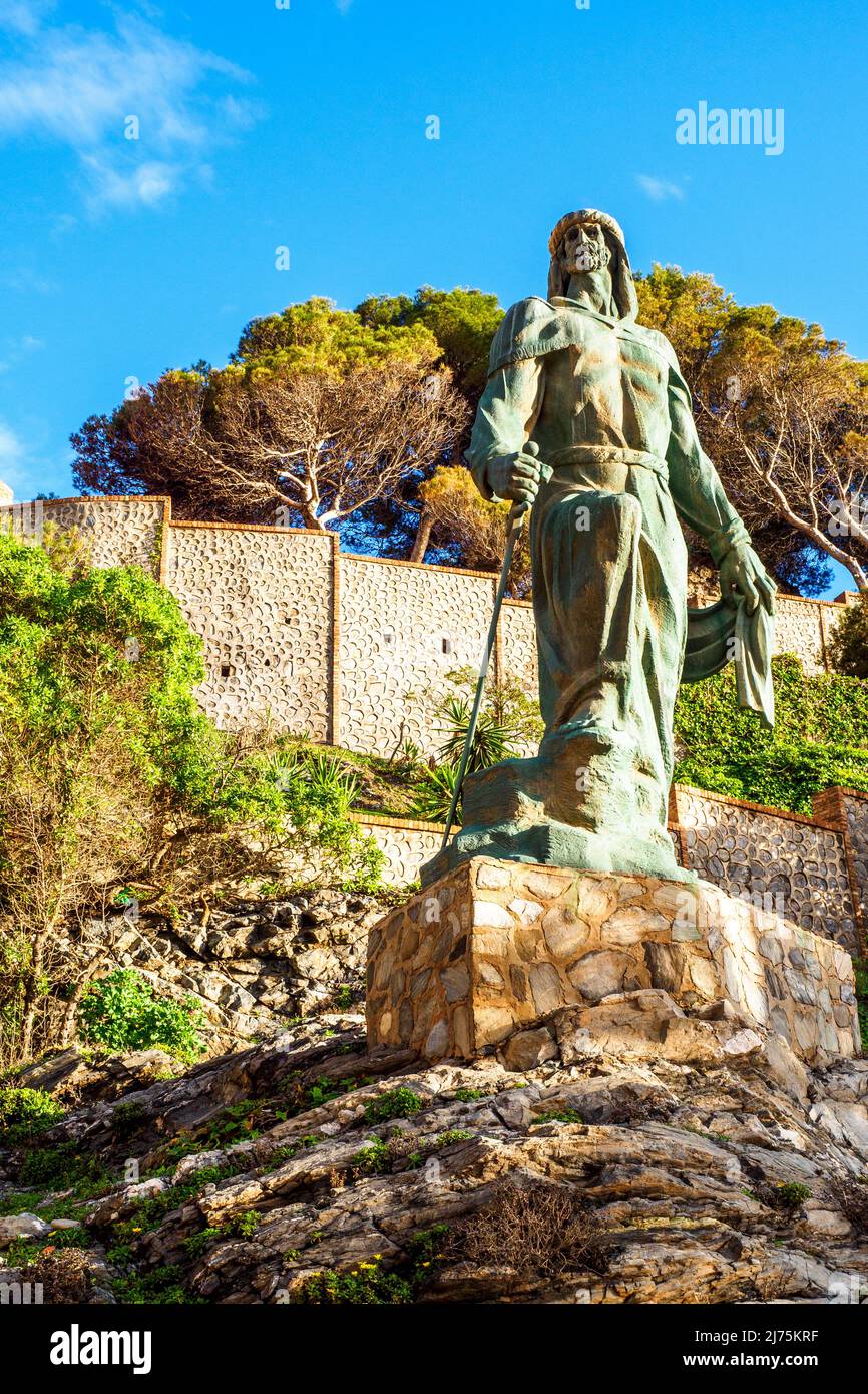 Bronze statue of Abd AL-Rahman I, founder of the Emirate of Cordoba, the only survivor of the Umayyad dynasty, he landed on the coast of Almunecar on the 15th August 755. - Almunecar, Spain Stock Photo