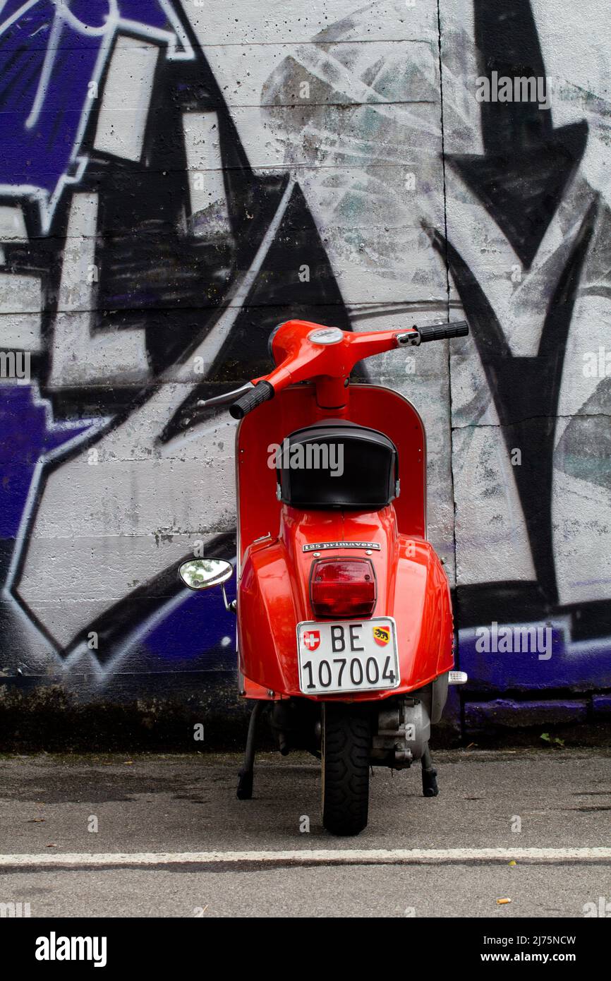 Piaggio Vespa italian scooter Stock Photo Alamy