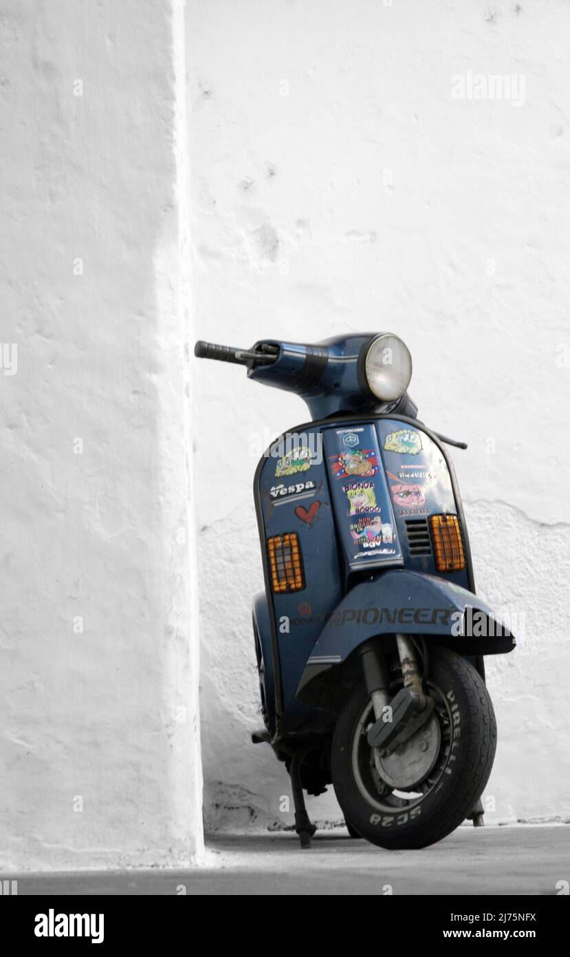 Piaggio Vespa italian scooter Stock Photo Alamy