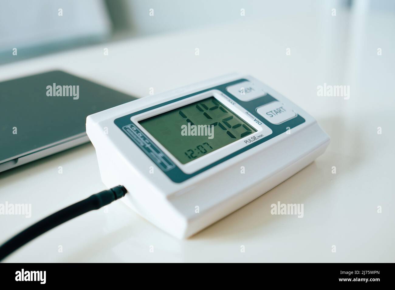 digital sphygmomanometer, home blood pressure device for controlling