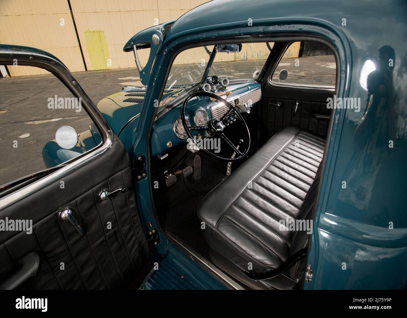 Interior old pick up truck hi res stock photography and images Alamy