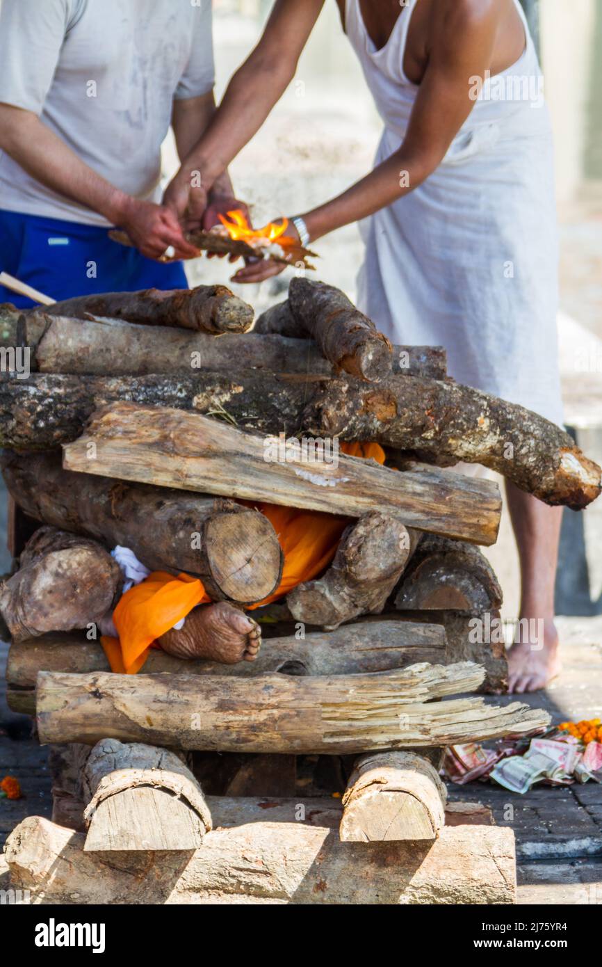Dead body being prepared for cremation - Nepal Stock Photo