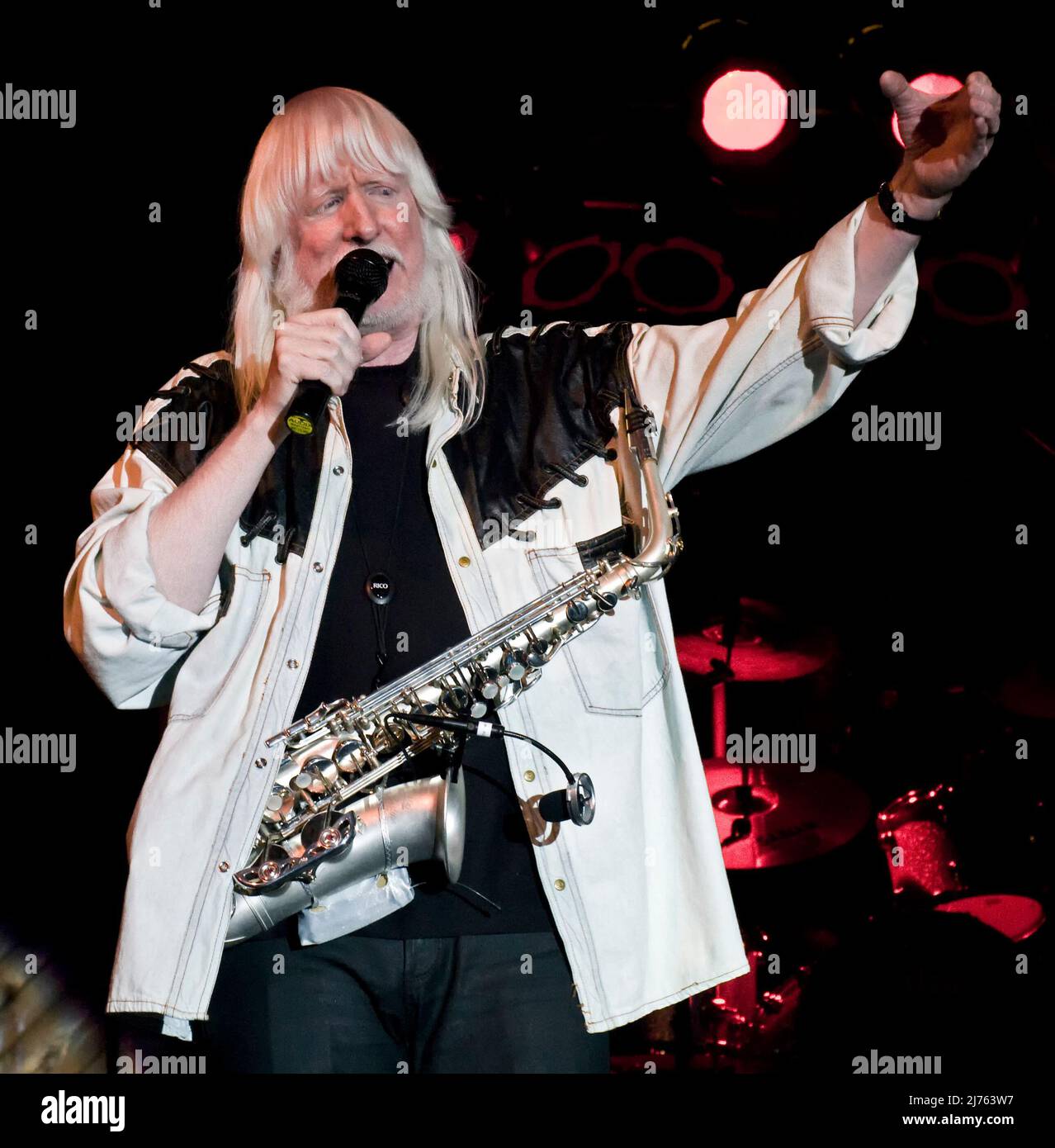 Concert performance hires stock photography and images Alamy