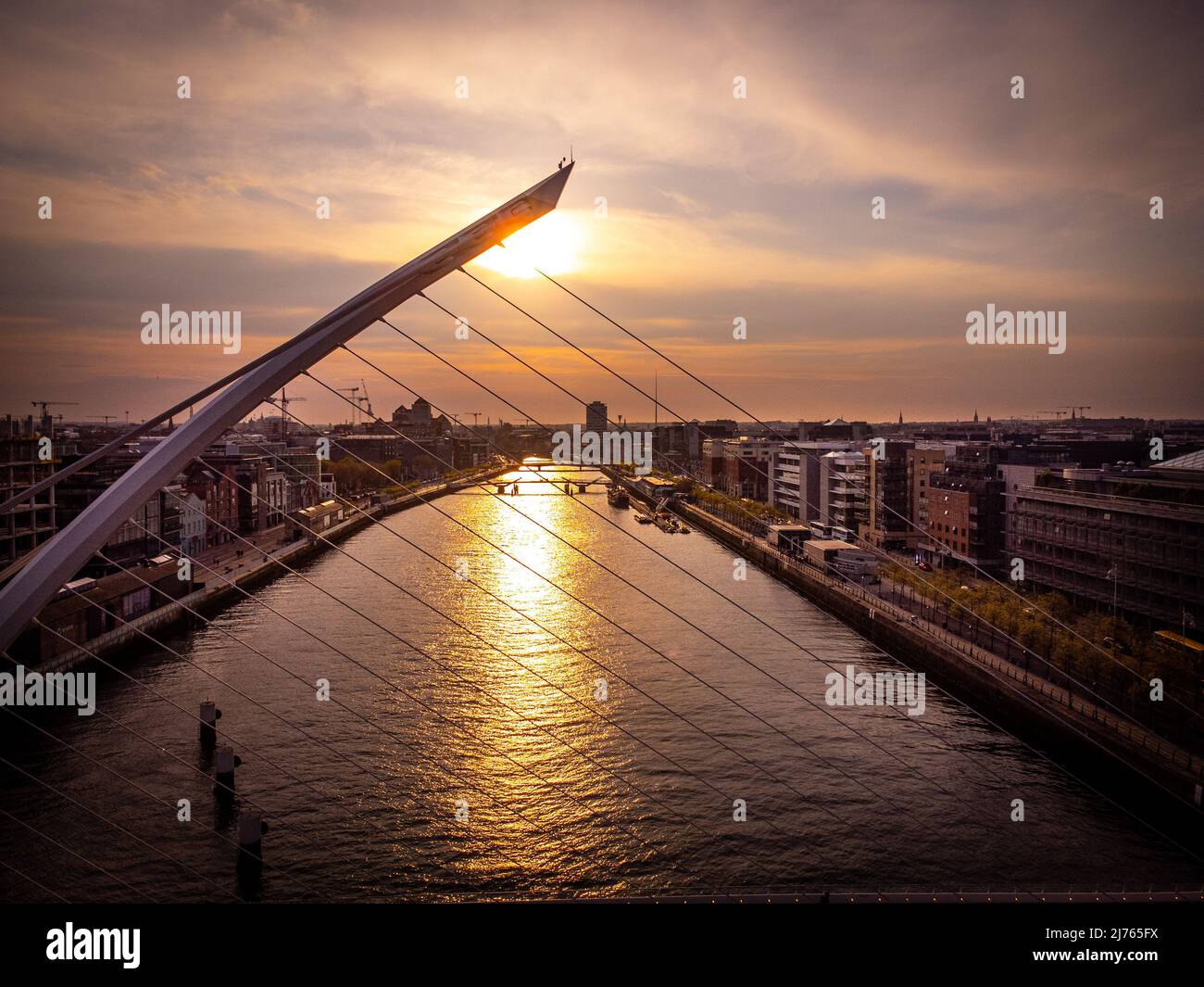 Samuel beckett bridge aerial hi-res stock photography and images - Alamy