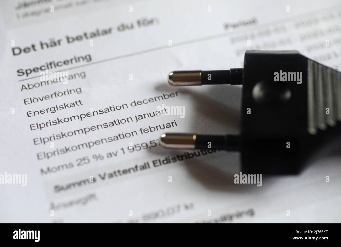 The compensation for the winter's high electricity prices has now begun