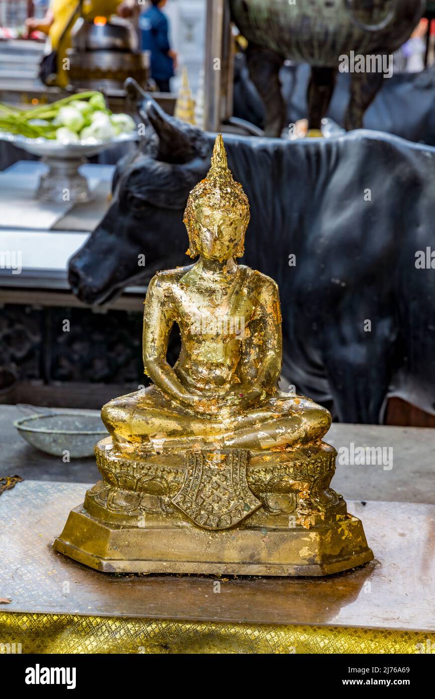 Small Buddha statue decorated with gold leaf, Royal Palace, Grand Palace, Wat Phra Kaeo, Temple of the Emerald Buddha, Bangkok, Thailand, Asia Stock Photo