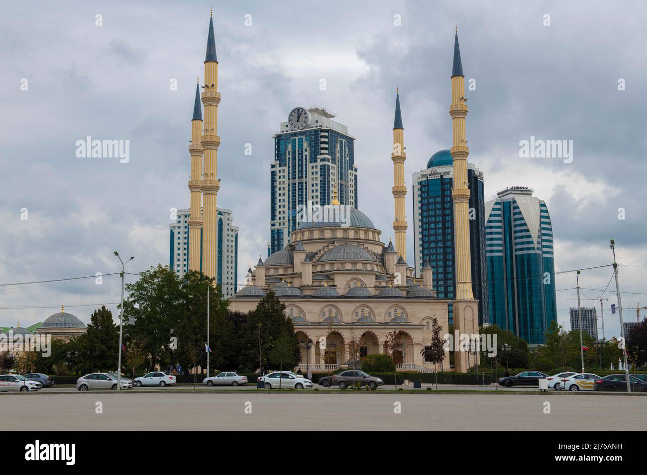 GROZNY, RUSSIA - SEPTEMBER 29, 2021: View of the Heart of Chechnya mosque on a cloudy September day Stock Photo