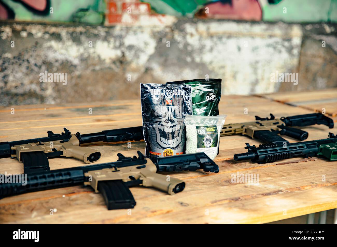 Airsoft guns hi-res stock photography and images - Alamy