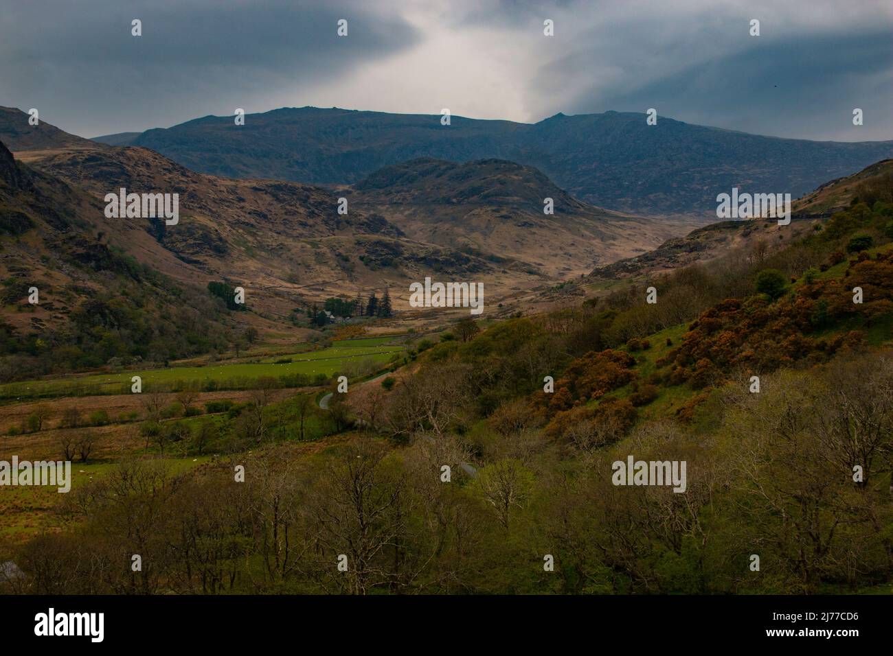 View of the beautiful Nant Gwynant Valley and farmland, near Snowdon, Llanberis, North Wales Stock Photo