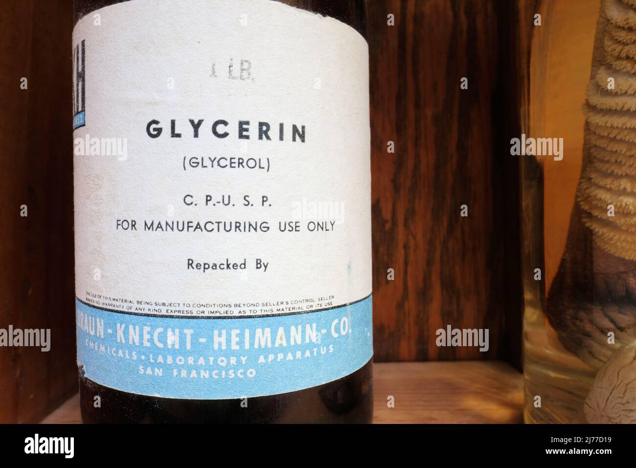 Bottle of glycerin glycerol hi-res stock photography and images - Alamy