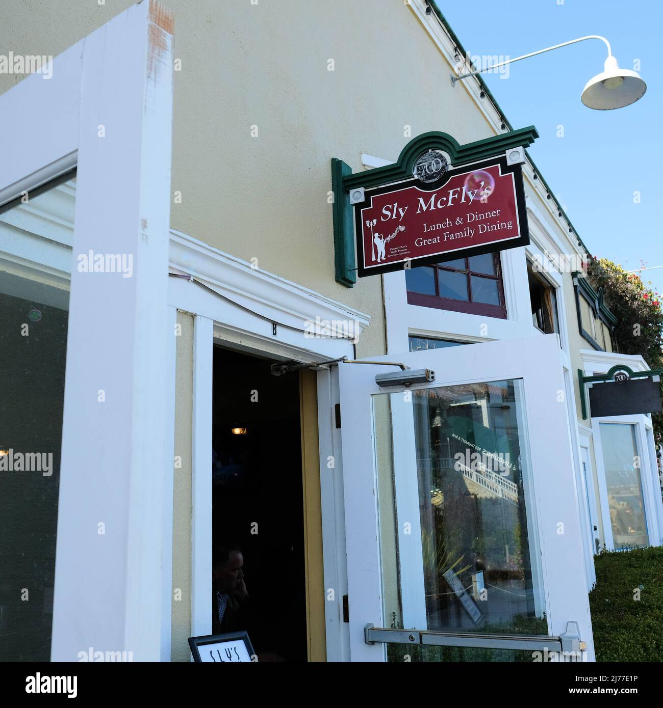 Slys refueling station hires stock photography and images Alamy