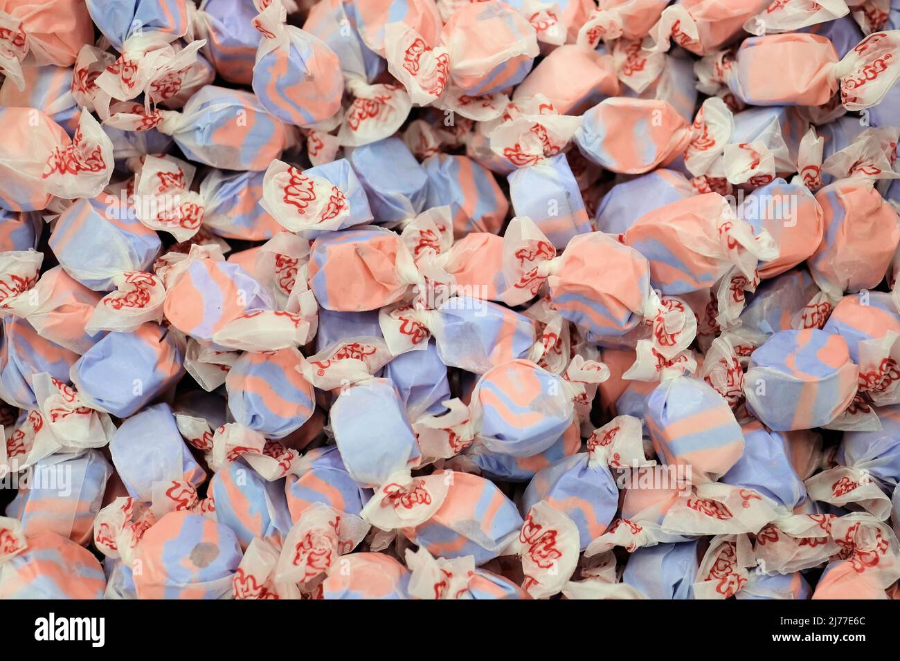 Cotton candy flavored taffy hires stock photography and images Alamy