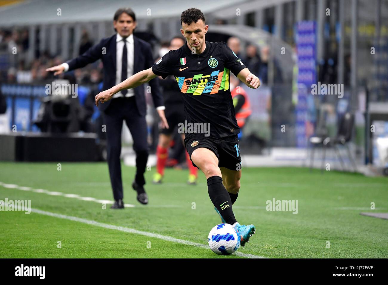 Ivan Perisic of FC Internazionale in action with Simone Inzaghi coach of FC Internazionale at his back during the Serie A football match between FC Internazionale and Empoli FC at San Siro stadium in Milano (Italy), May 6th, 2022. Photo Andrea Staccioli / Insidefoto Stock Photo