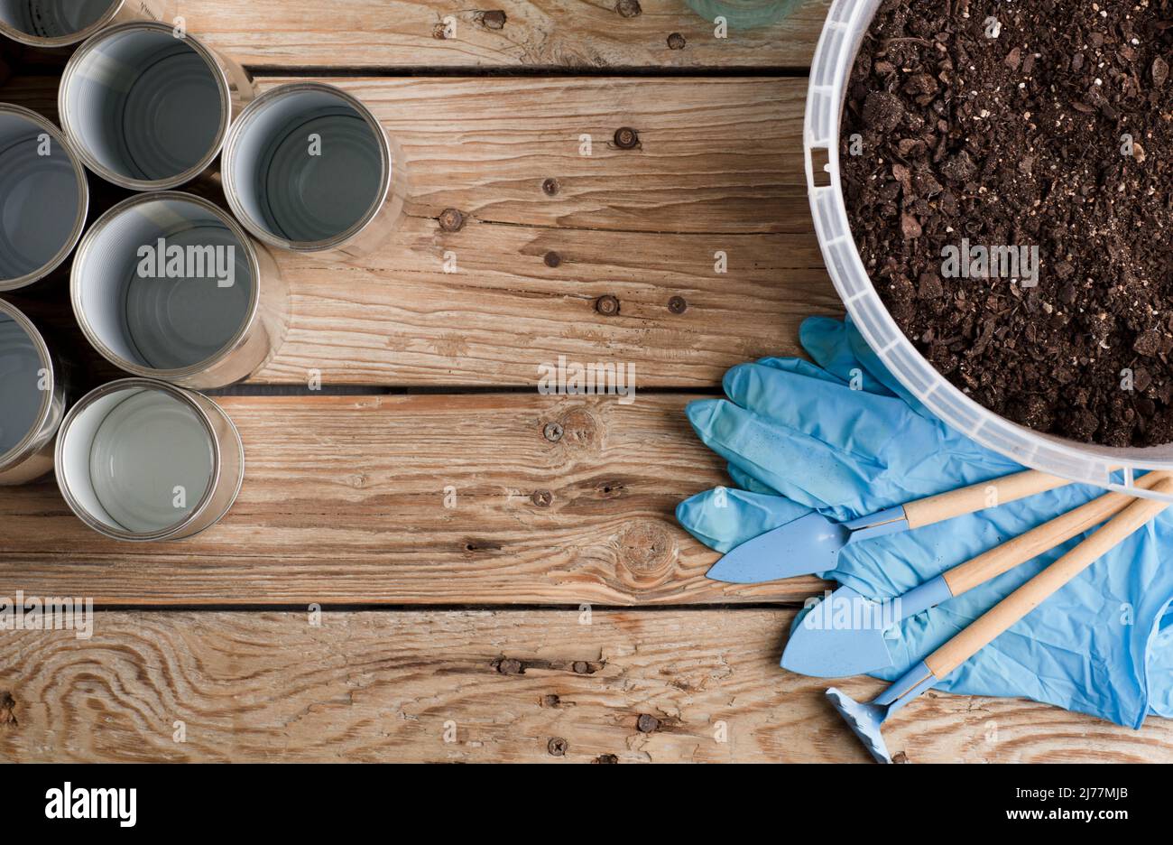 Self sufficiency at home, save money, recycle, reuse to reduce waste ...