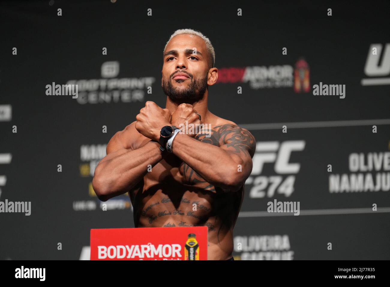 Phoenix, Arizona, United States. 06th May, 2022. PHOENIX, AZ - May 6: Danny Roberts steps on the scale for the fans in attendance at Hyatt Regency for UFC 274 - Oliveira vs Gaethje : Ceremonial Weigh-in on May 6, 2022 in Phoenix, Arizona, United States. (Photo by Louis Grasse/PxImages) Credit: Px Images/Alamy Live News Stock Photo