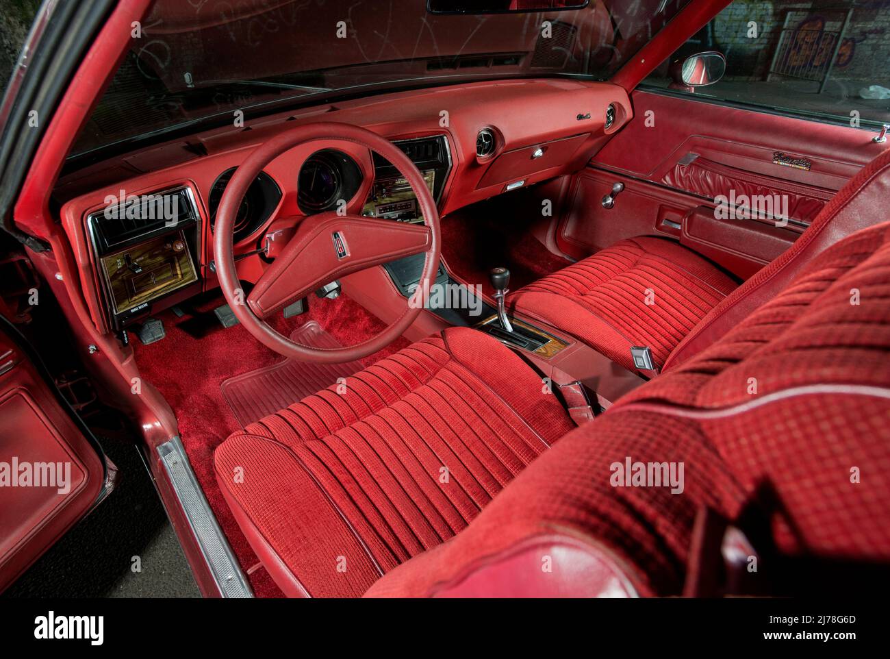 1973 Oldsmobile Cutlass classic 1970s American car Stock Photo - Alamy