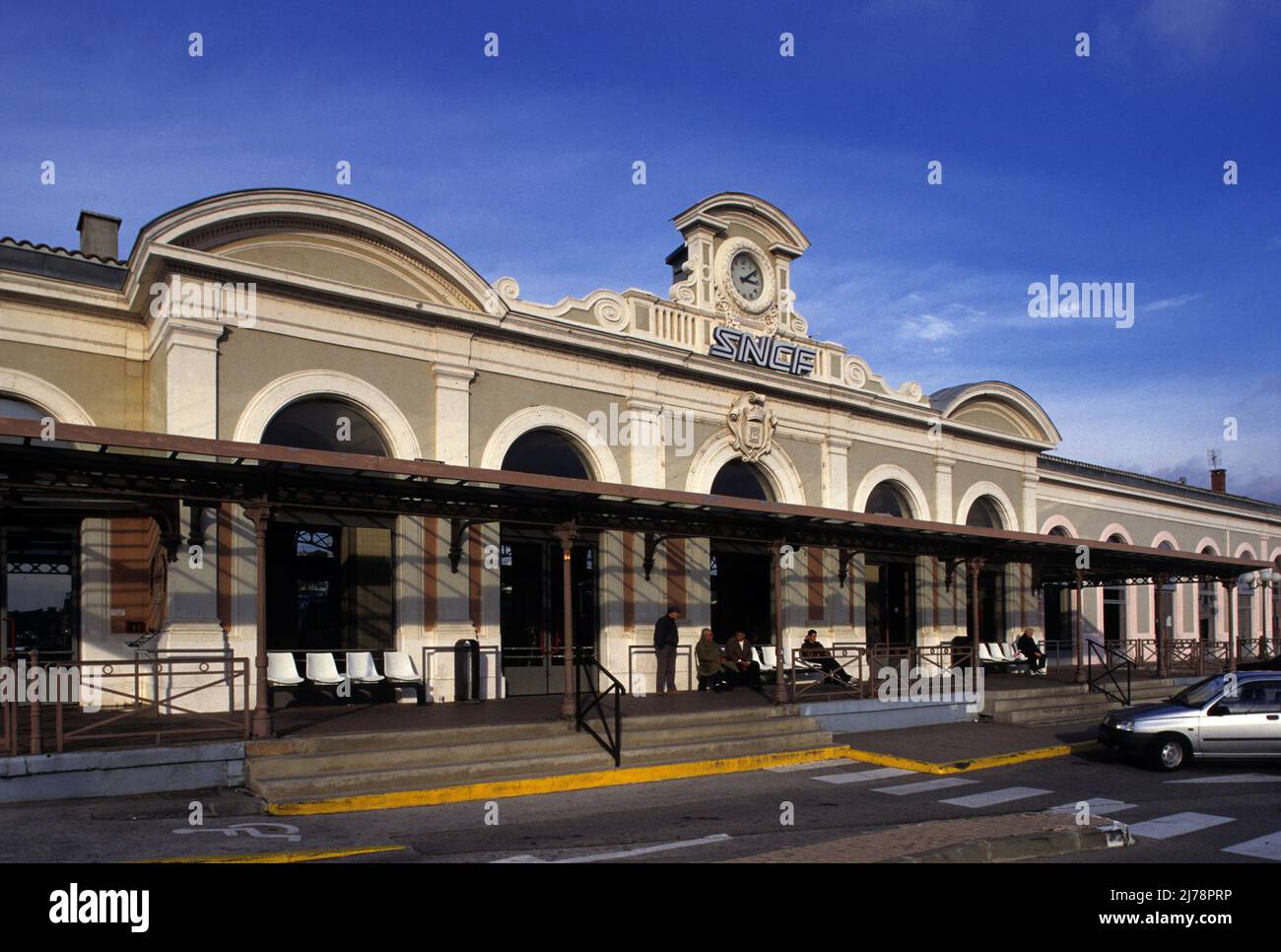 Carcassonne railway station Stock Photo - Alamy