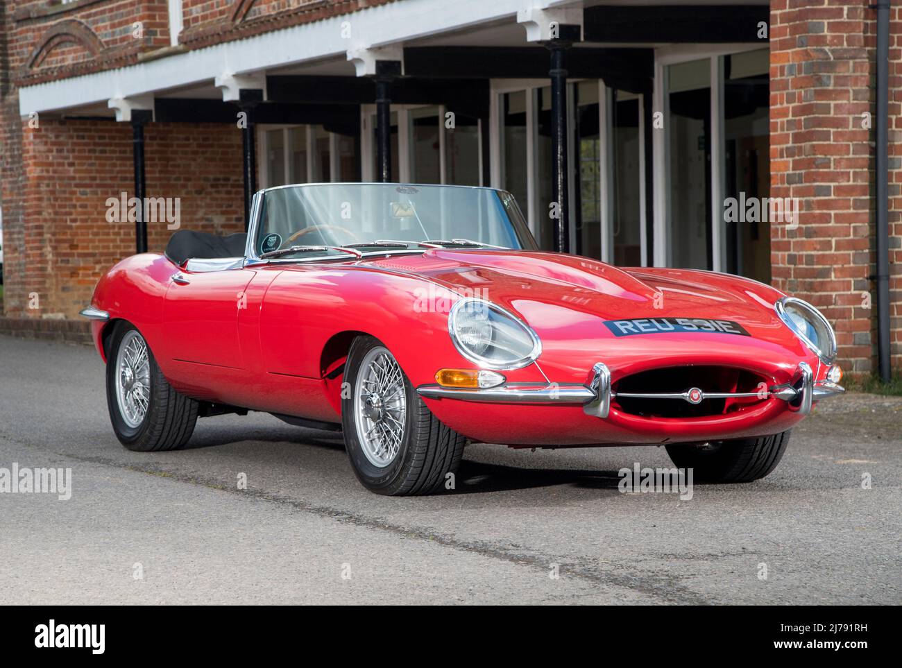 1967 jaguar e type roadster hi-res stock photography and images - Alamy