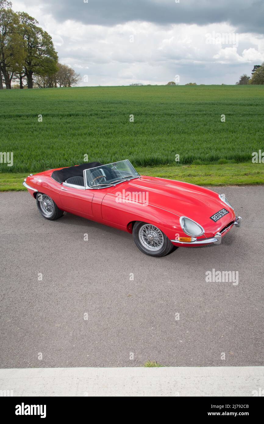 1967 Jaguar E Type 4.2 classic British sports car Stock Photo Alamy
