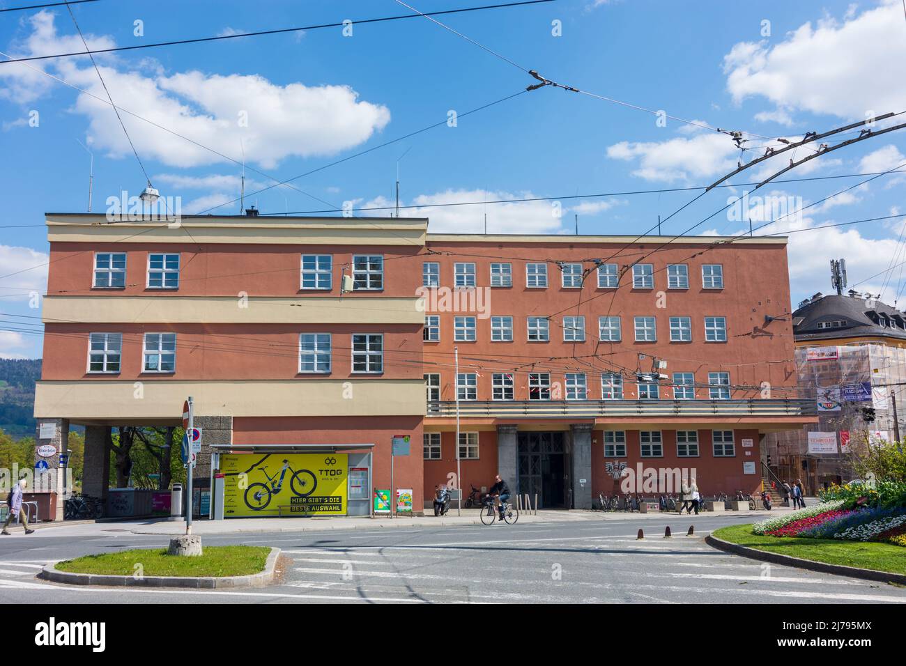 Salzburg: Bezirksgericht Salzburg in Flachgau, Salzburg, Austria Stock  Photo - Alamy