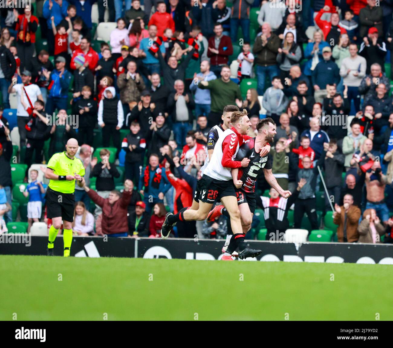 National Football Stadium at Windsor Park, Belfast, Northern Ireland, UK. 07 May 2022. Samuel Gelston's Whiskey Irish Cup Final. Ballymena United v  Crusaders. Action from today's Irish Cup Final (Ballymena Utd – Sky Blue). Johnny McMurray celebrates his late winner for Crusaders. Credit: David Hunter/Alamy Live News. Stock Photo