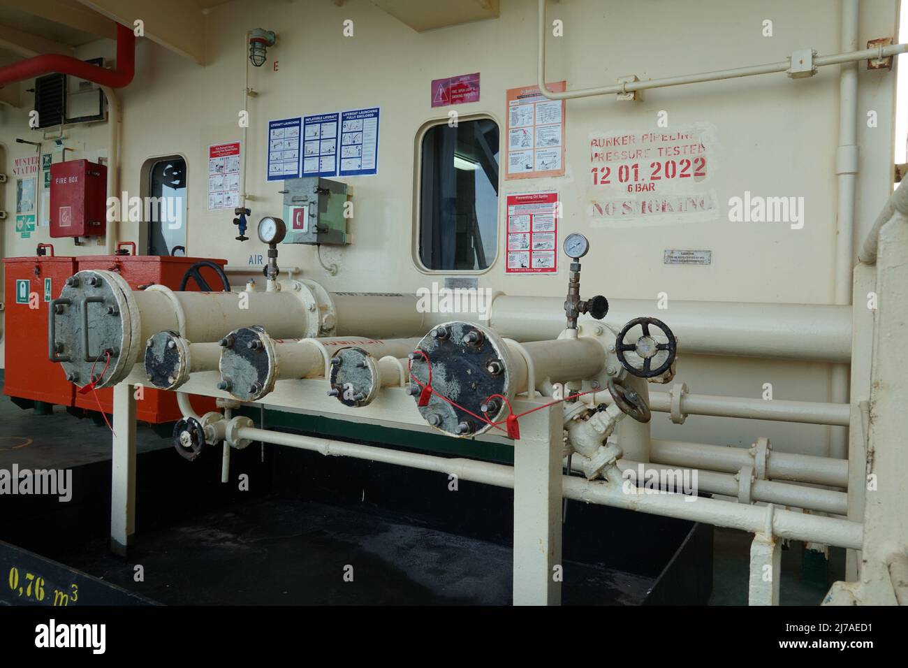 Pipes for bunkering hires stock photography and images Alamy