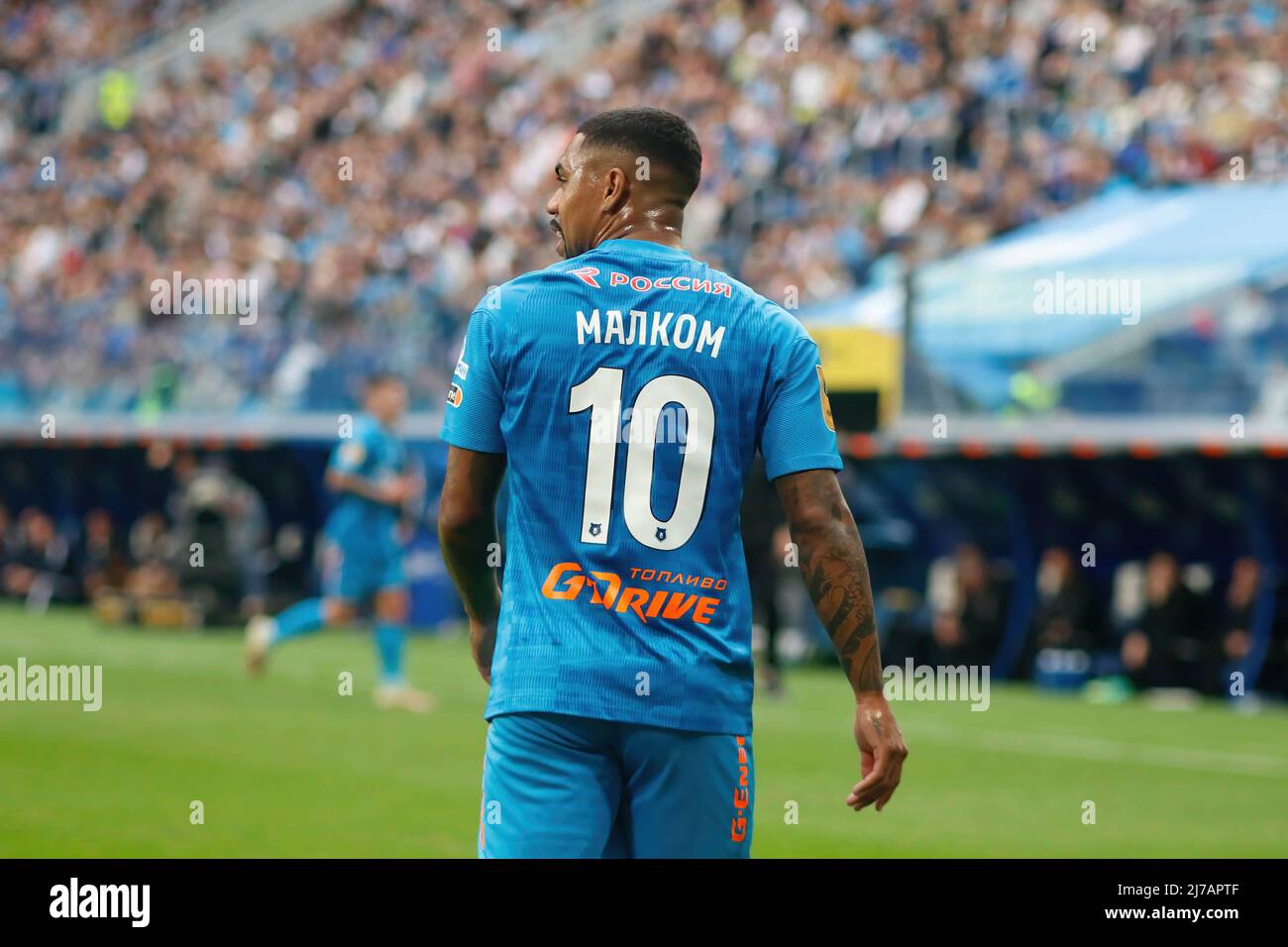 Malcom marca, Zenit faz 6 a 1 no Lokomotiv e é tricampeão russo