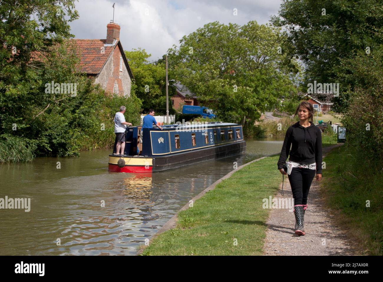 the Kennet & Avon Canal at Honeystreet by the Barge Inn, Wiltshire, England Stock Photo