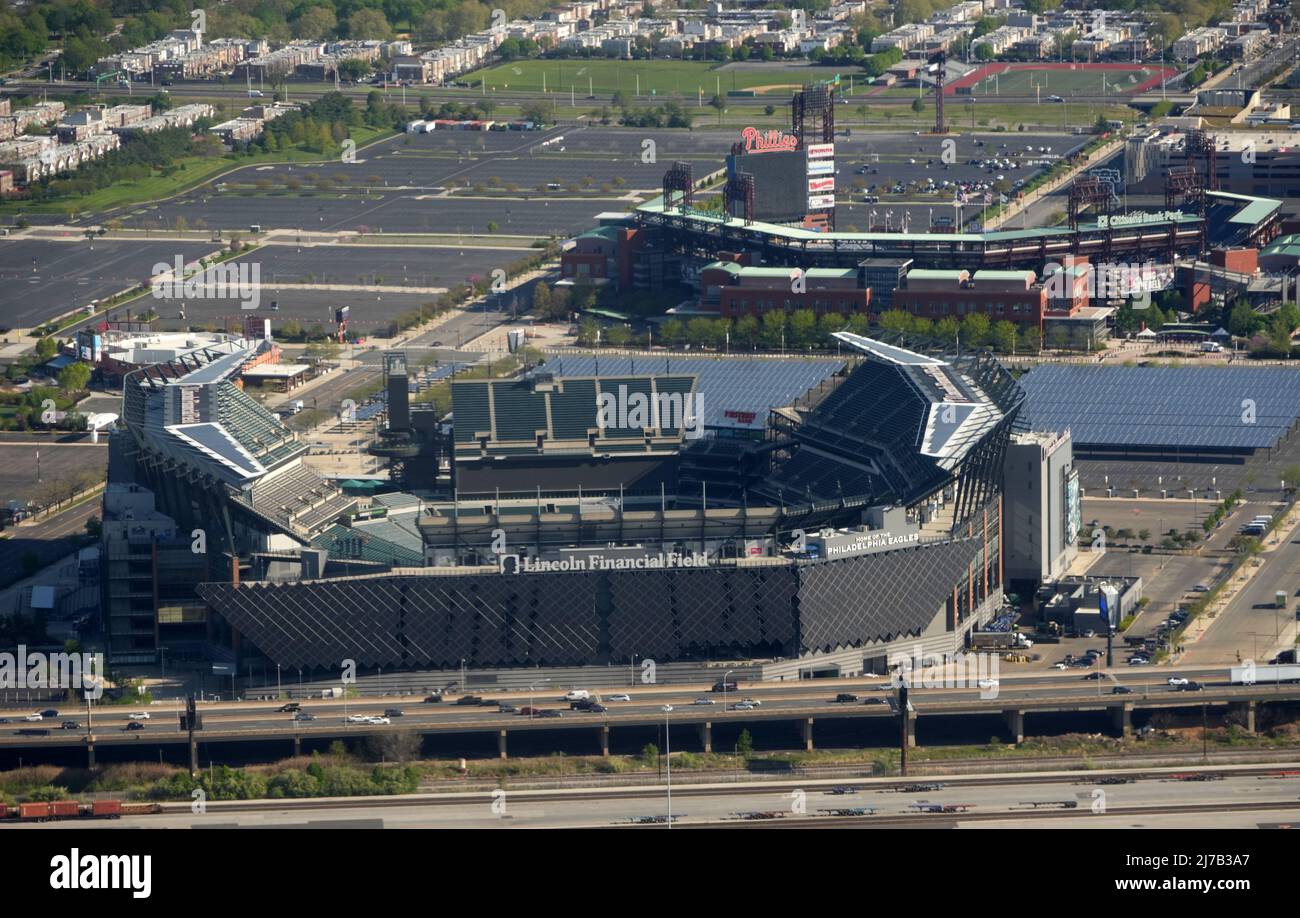 Swaying of Philadelphia's Lincoln Financial Field Prompts